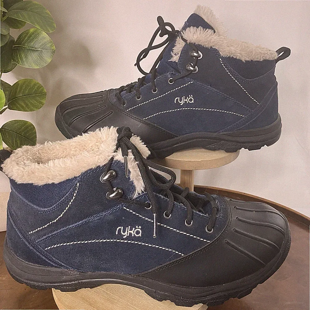 Ryka Blue Suede Winter Tangent Boots Size 11W Water Resistant Faux Fur Hiking