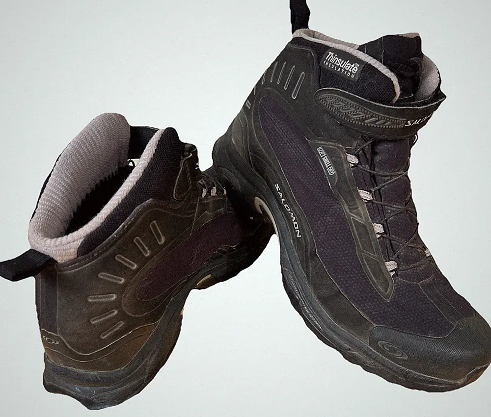 Salomon Women's Black Hiking Boots Soft Shell Dry Thinsulate Seamless Size 7