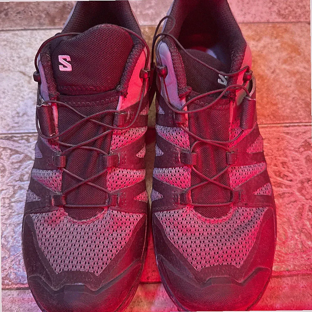 Salomon X Ultra 4 Trail Hiking Shoes Men's Size 9 Black Gray Low Bungee 413856