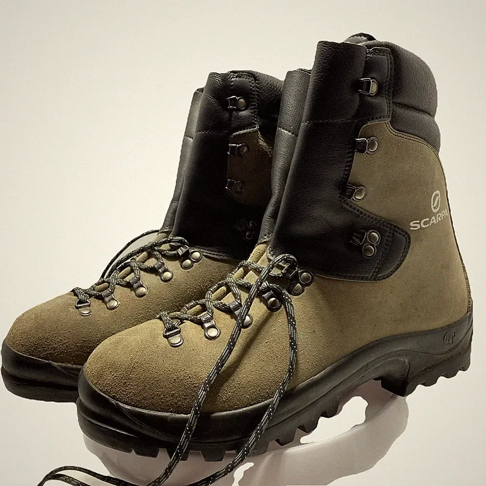 Scarpa Fuego Mountaineering Boots Men's Size 11.67 GrayBlack 45.5 Wildland Fire