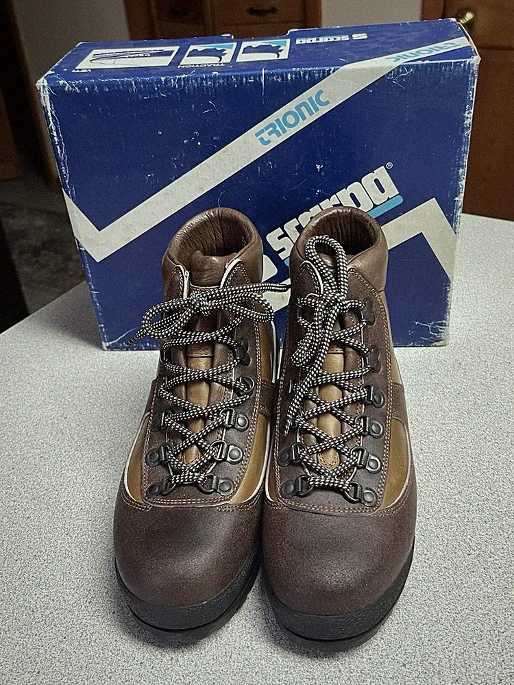 SCARPA TRIONIC Italy Vtg Hiking Backpacking All Leather Boots Men's Size 7 M