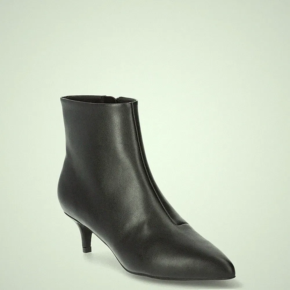 Scoop Boots Women Size 9 Black Classic Faux Leather Kitten Heel Ankle Side Zip