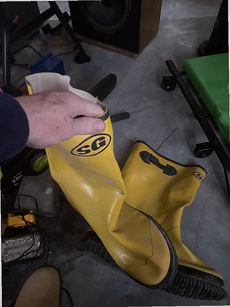 SG Men's Yellow Rubber Rain Boots Solid Logo Accents US AU UK Size 15