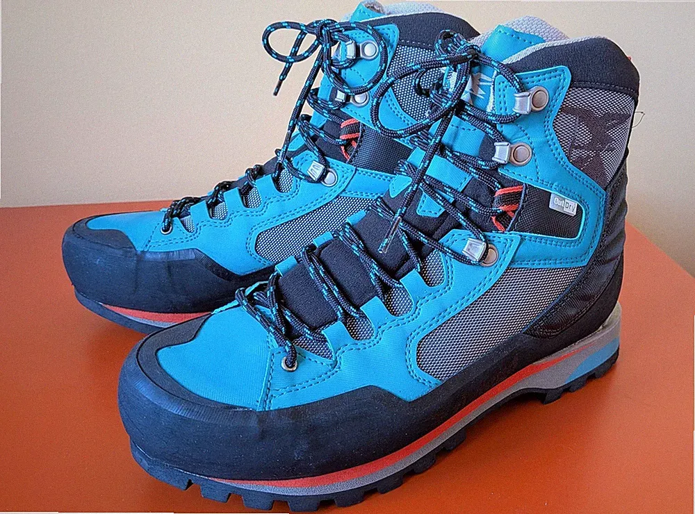 Simond Lightweight OutDry Vibram Mountaineering Boots - US Women 9