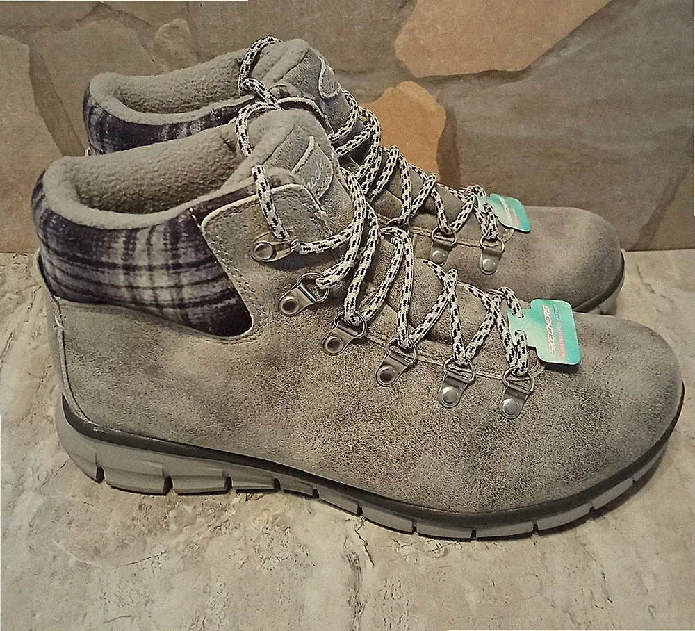 Skechers Synergy Plaid Mood Boots Women's SIZE 9.5 NEW Shoes Gray Plaid 167939