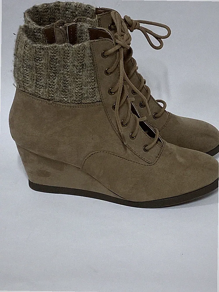 SO BackPacK Boots Sweater Top Wedge Heel Laces Zipper Size 9.5 M