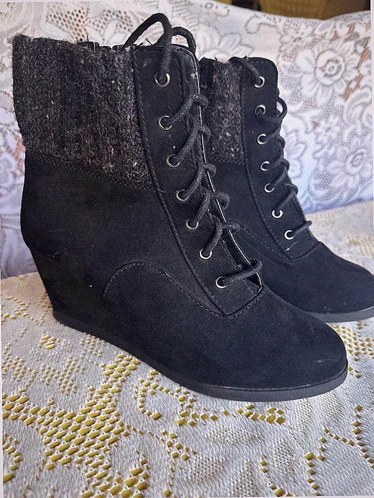 SO Women's Backpack Lace Up/Zip Comfort Wedge Ankle Boots Black Size 8