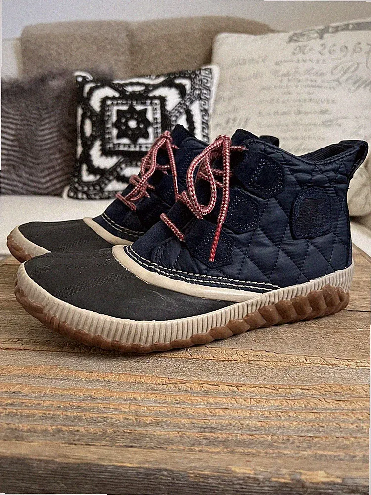 Sorel Out N About Plus Lace Duck Boots Womens 6.5 Navy Waterproof Snow Gorpcore