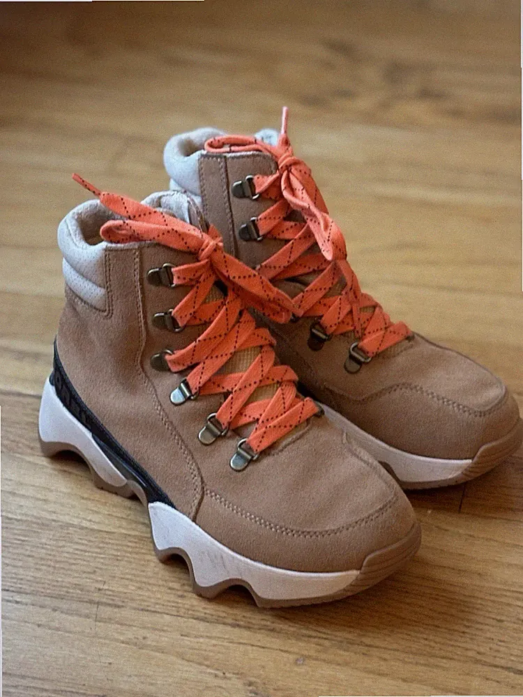 Sorel Tan Suede Lace Up Women's Ankle Bootie Orange Laces Rugged Rubber Sole 6.5
