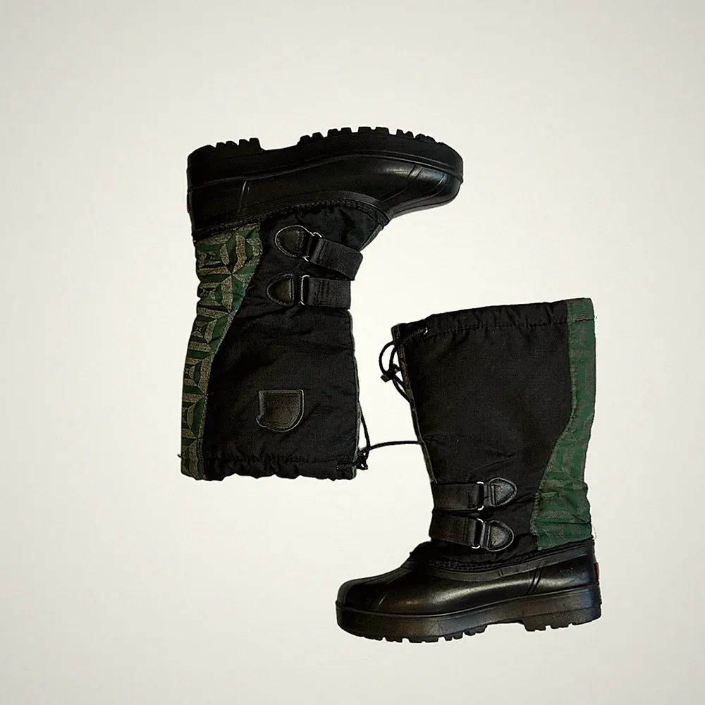 Sorel Womens Winter Boots Size 6 Black Green Closed-toe Casual Snow Warm Lined