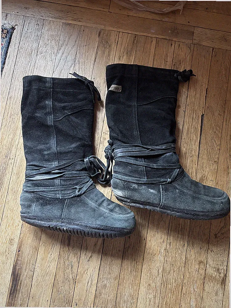 Steger Mukluks Quetico Black Leather Womens Traditional Snow Winter Boots Size 9