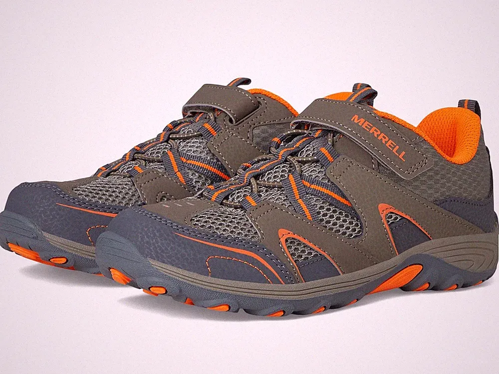 Sz 10.5 Little Kid Merrell unisex child Trail Chaser Hiking Sneaker, Gunsmoke..
