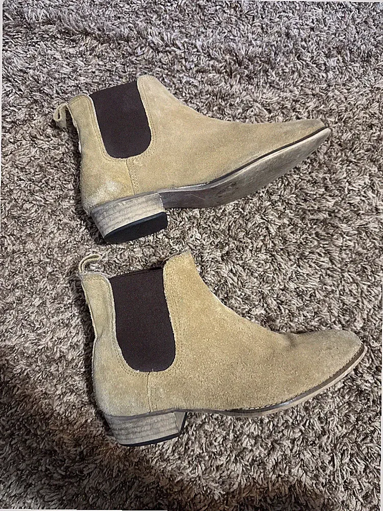 Tan Chelsea Boots