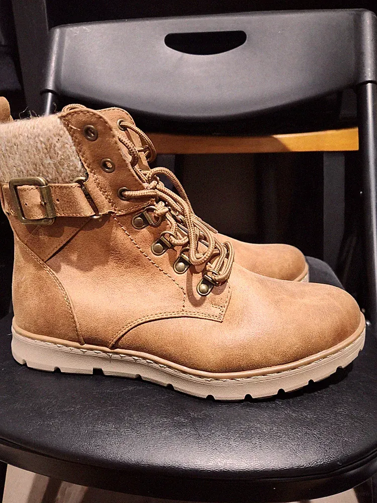 Tan Combat Ankle Boots Women Lace Up Zipper Buckle Lined Collar Faux Fur Outdoor