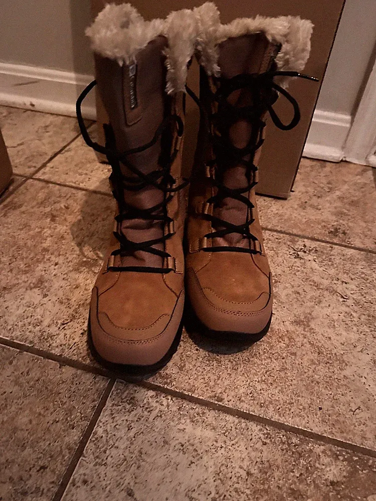 Tan fur lined water proof snow boots
