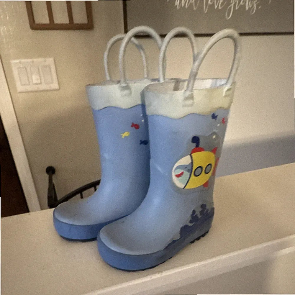 Target Kids Blue Rain Boots Submarine Graphic Rubber Mid-Calf Pull On US Size 5