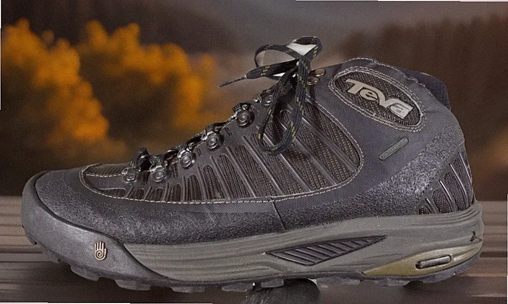 Teva Black Waterproof Black Hiking Boots Mens Size 11.5 Insulated Hypergrip Sole