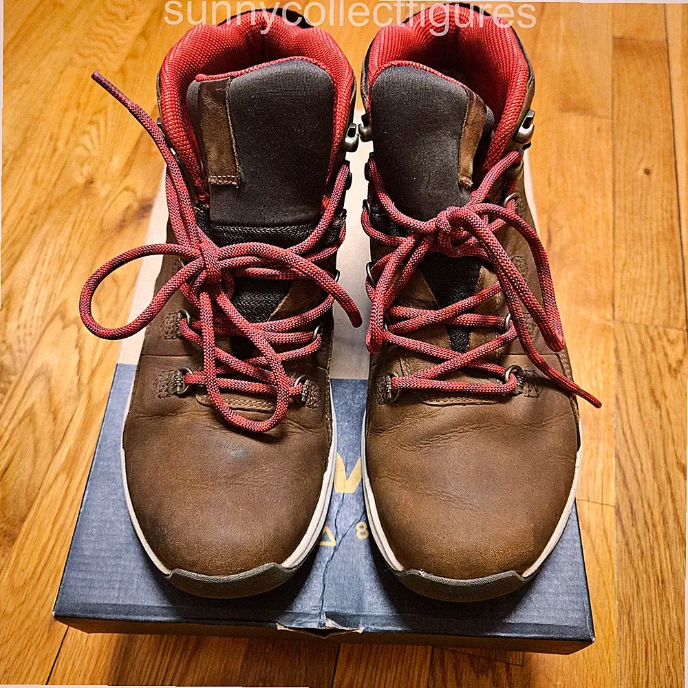 Teva M Arrowood Utility Mid Waterproof Brown Hiking boots shoe MEN SIZE 9.5