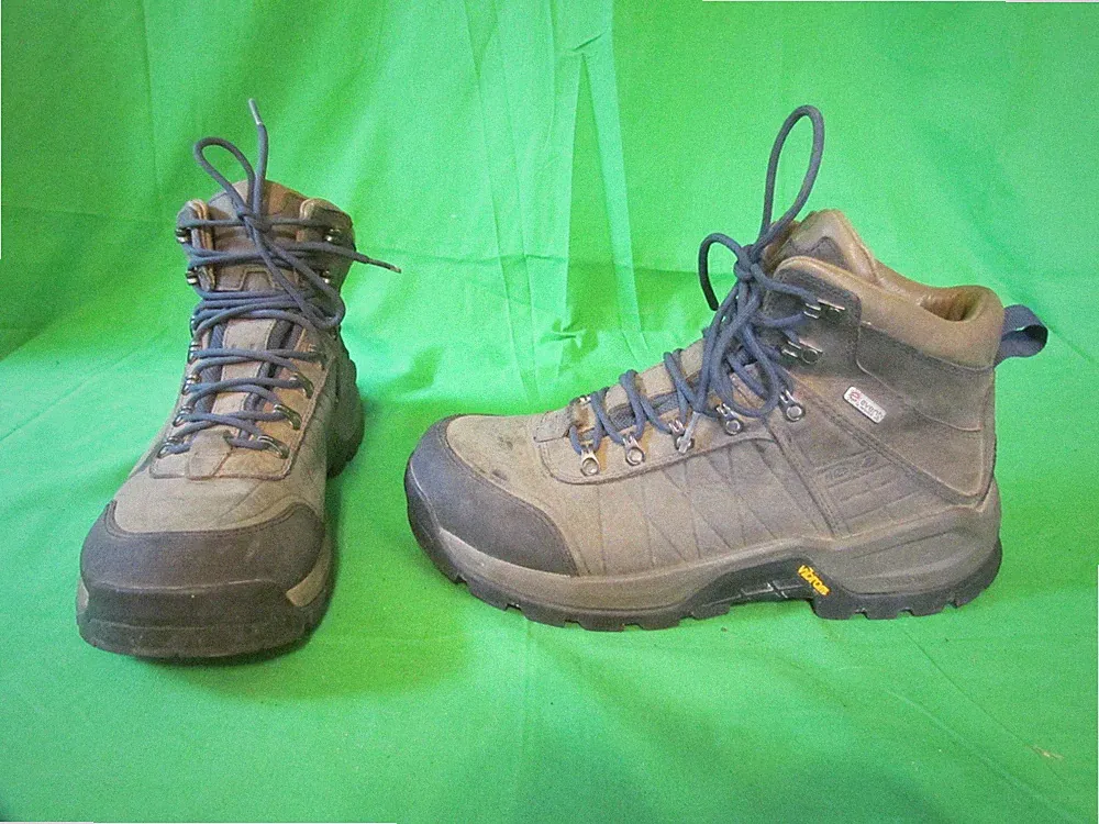Teva Riva Peak Hiking Boots eVant Waterproof Vibram Mens Size 8.5 Nice Condition