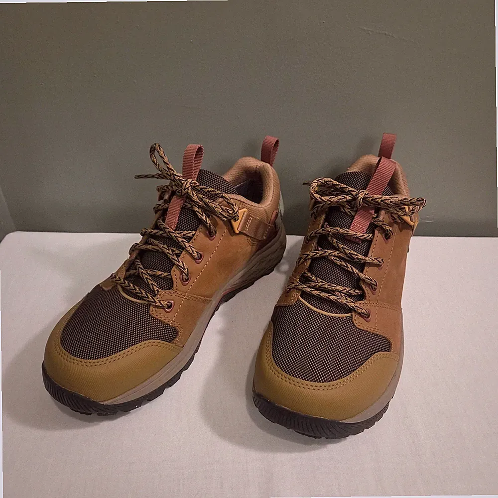 Teva Women's Grandview Gore-Tex Low Leather Hiking Shoes Size 9 Brown