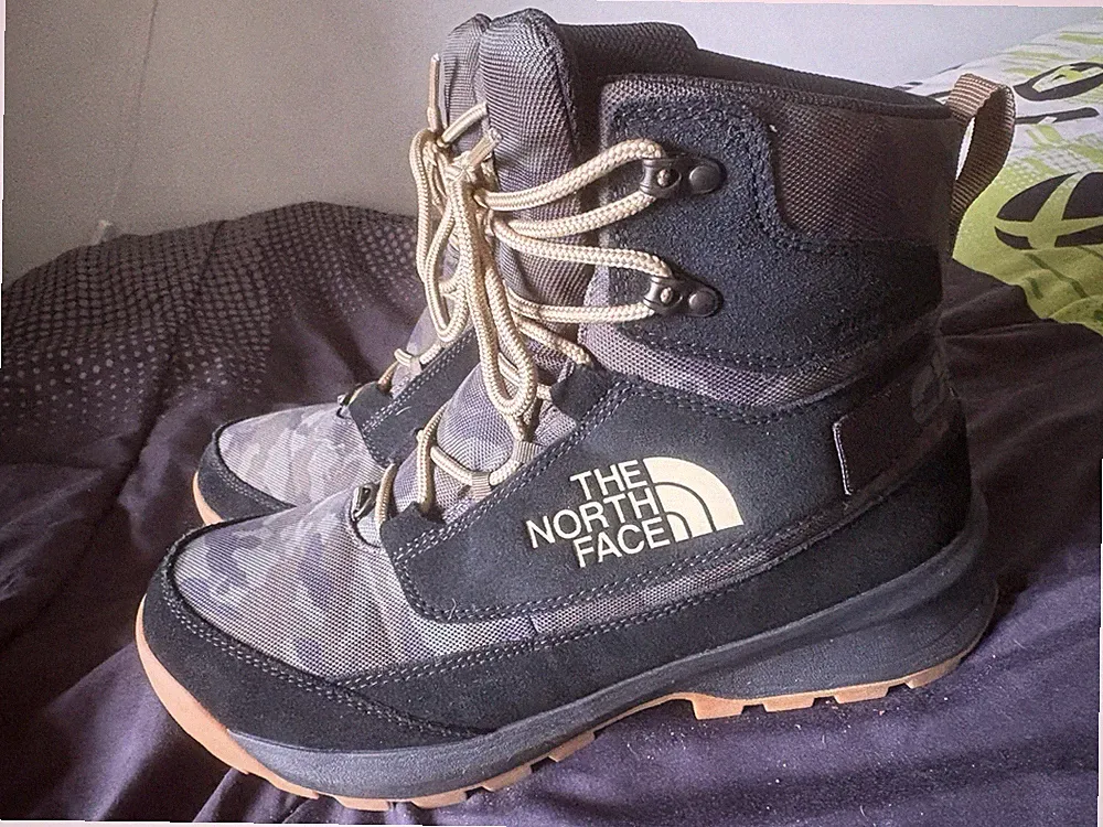 The North Face Chilkat Men’s Winter/Rain Boots. Camo, Size 11