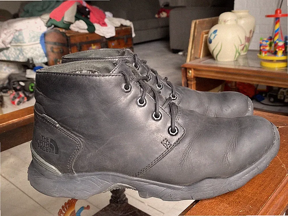The North Face Thermoball Versa Chukka II Boots Black Leather 9.5 Waterproof