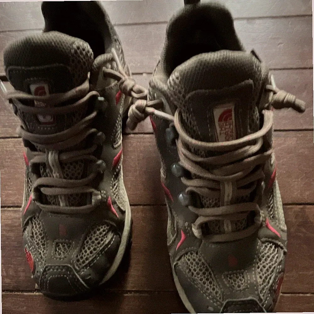 The North Face Women's Gray Pink Hiking Shoes Size 7 Medium Width