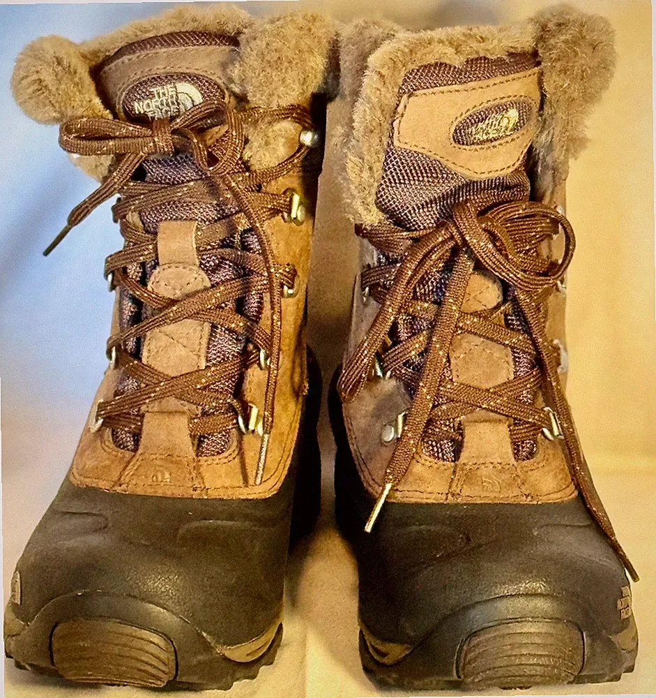THE NORTH FACE Women US 7 Primaloft Waterproof Insulated Fur Hiking Boots, EUC