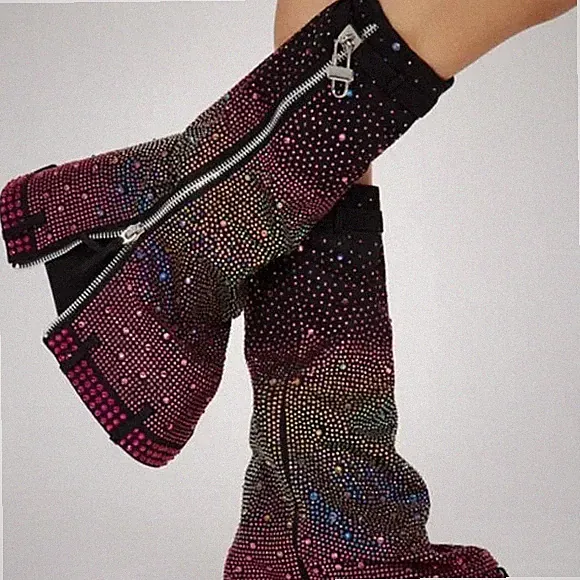 " THE SPARKLEY CUFFED ONE " Size: 11 Multi / 𝟑 𝐨𝐟 𝟒 𝐬𝐨𝐥𝐝