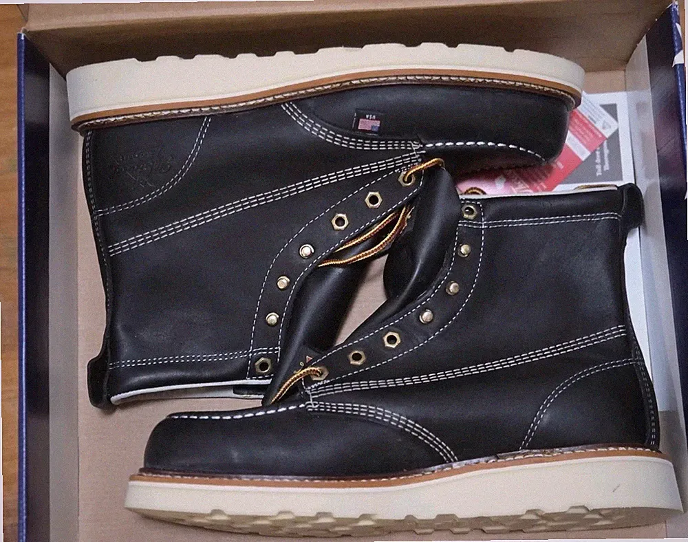 Thorogood American Heritage 6" Moc Toe Work Boots for Men - Soft Toe, 9EE