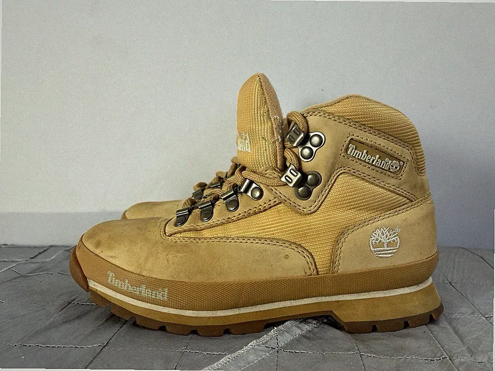 Timberland 74398 Wheat Nubuck Hiking Boots Womens 7W Wide Trail Work