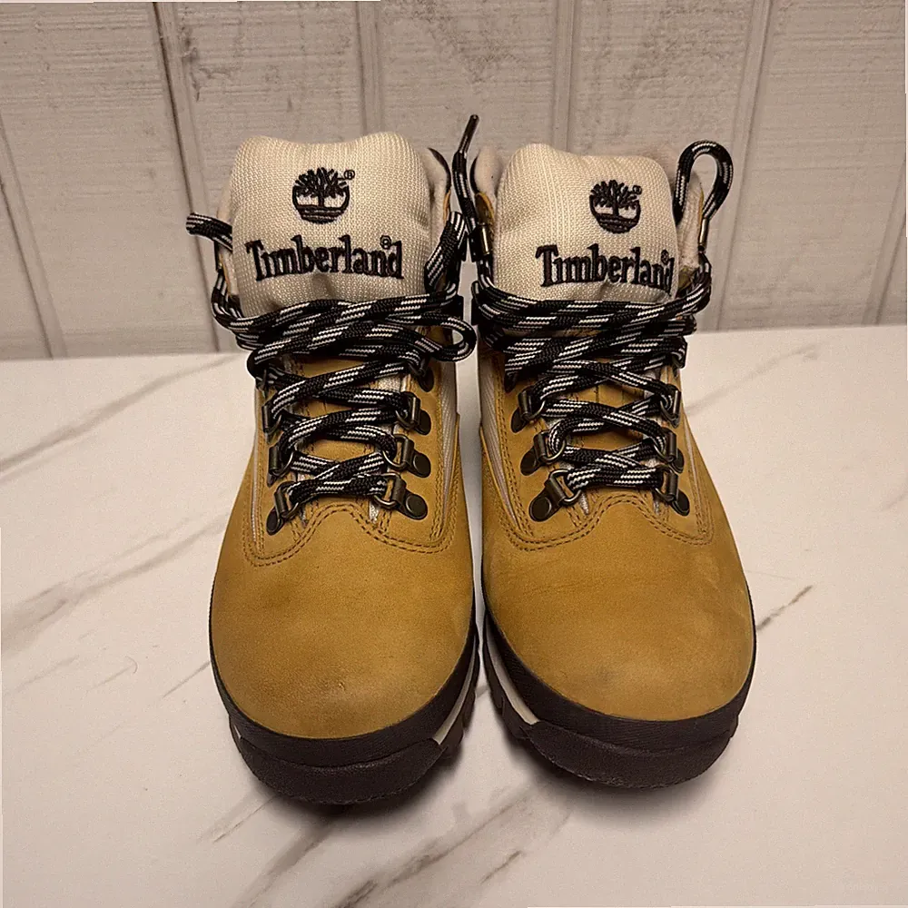 Timberland Hiking Boots Women Size 7 Nubuk Camel Beige Leather 85386