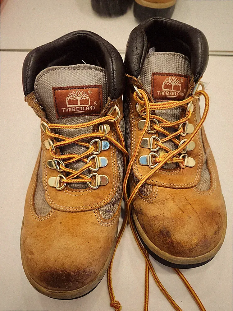 Timberland Junior Hiking Boots 4.5 Tan/Gray Pre-Owned Worn Lace Solid Soles