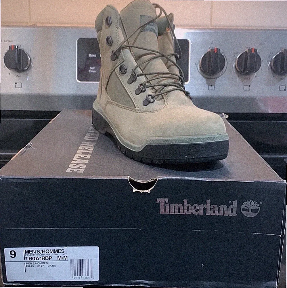 Timberland Limited Release Field Boot Green Nubuck Men's Size 9