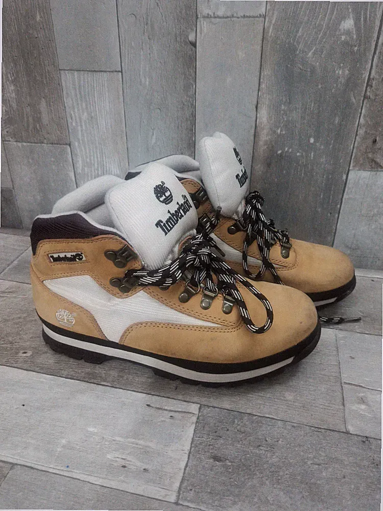 Timberland Women's 7.5 Boots Hiking Shoes Nubuk Camel Beige Leather