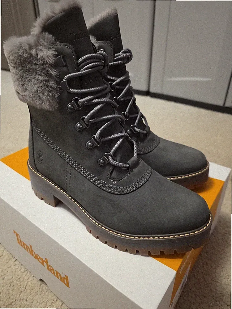 Timberland Women's Courmayeur 6" Waterproof Warm-Lined Boots sz 9 Nubuck