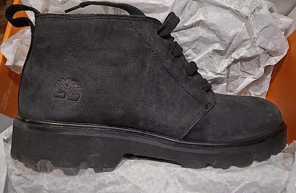 Timberland Womens Rowan Way WARM LINED CHUKKA BOOT Soft Black Premium Suede Sz 9