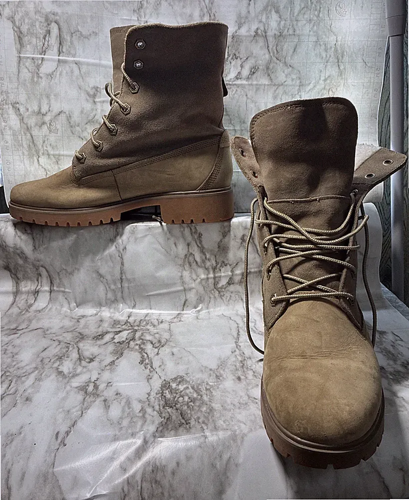 Timberline waterproof Teddy fleece Tan fold over boots. Size 9.5 Leather.