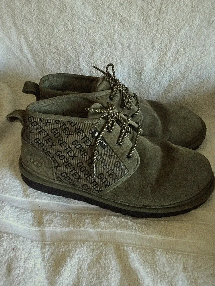 UGG AustraliaGORETEX Neumel Chukka Gray Boots for Mens Size 12 US/11 UK/45 EUR