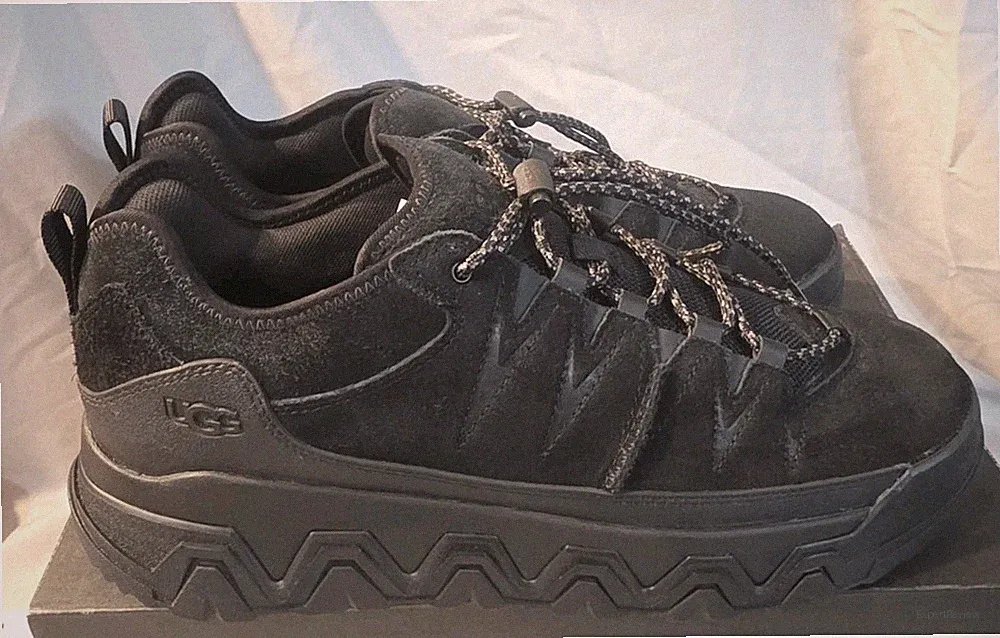 UGG Captrail Low Black WP Suede Hiking 1128252 Men Size 12 NWB Defects