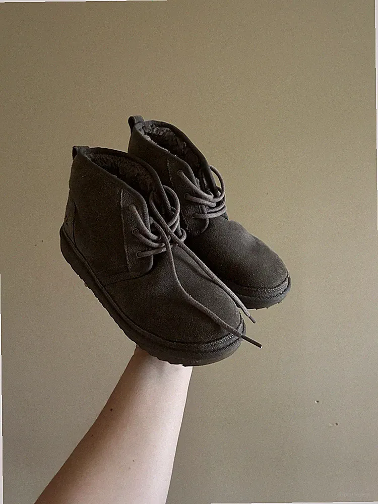 UGG Gray Suede Chukka Boots Unisex Kids Lace Up Faux Fur Lined Ankle