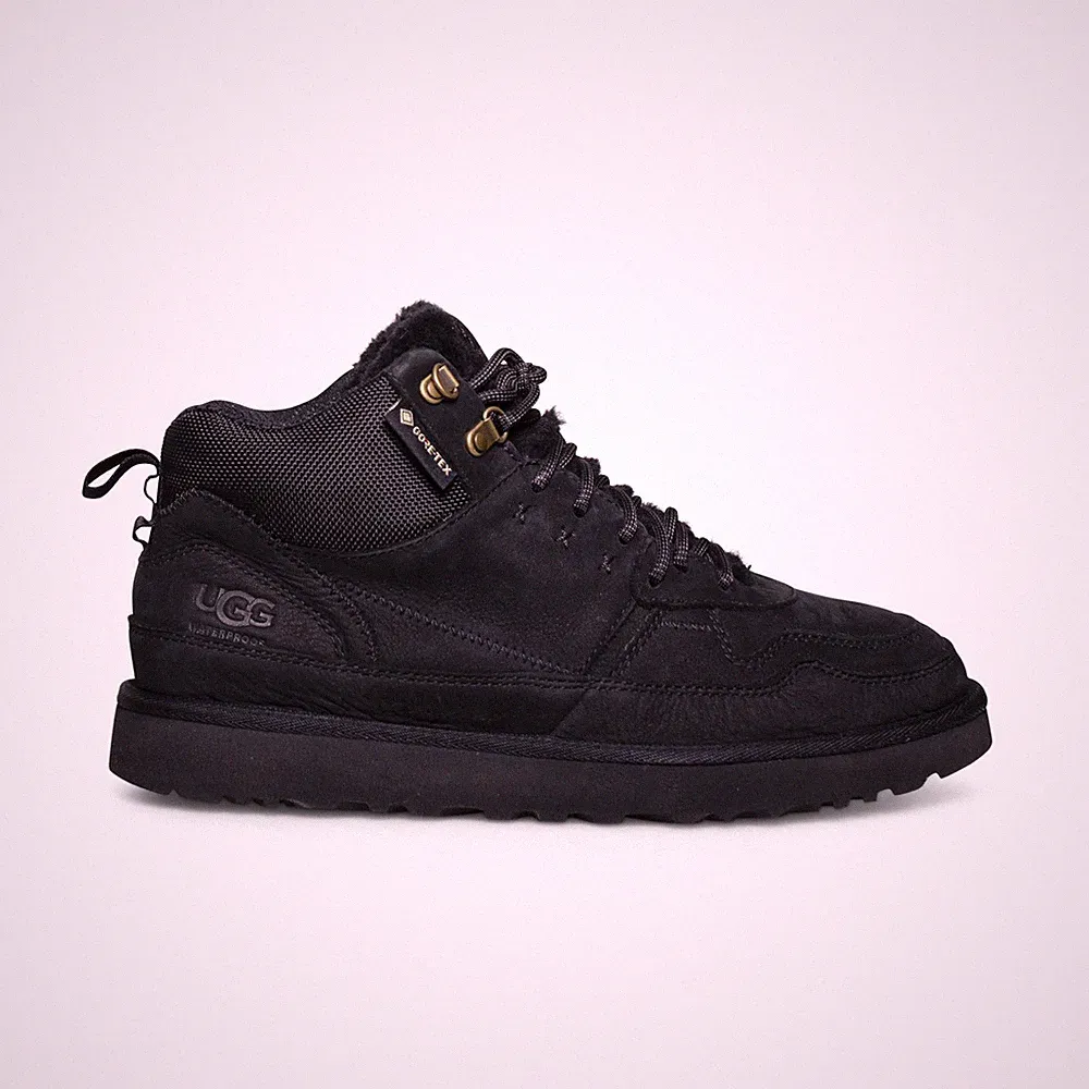 UGG HIGHLAND HI GORETEX BLACK HIKING WATERPROOF WOMEN'S SHOES SIZE US 9.5 NEW