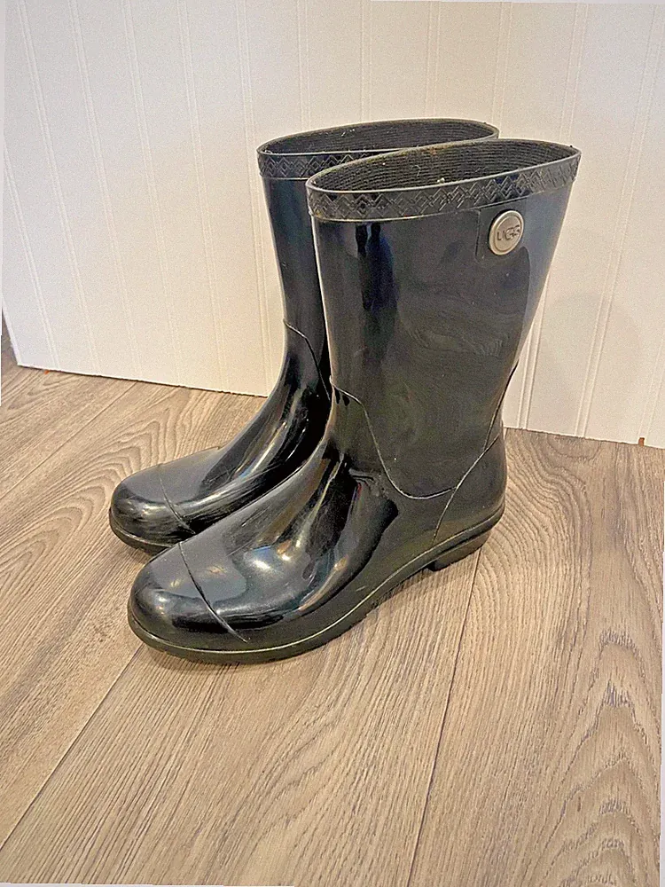 UGG SIENNA BLACK WATERPROOF RUBBER BOOT WOMEN'S RAIN BOOTS SIZE US 9