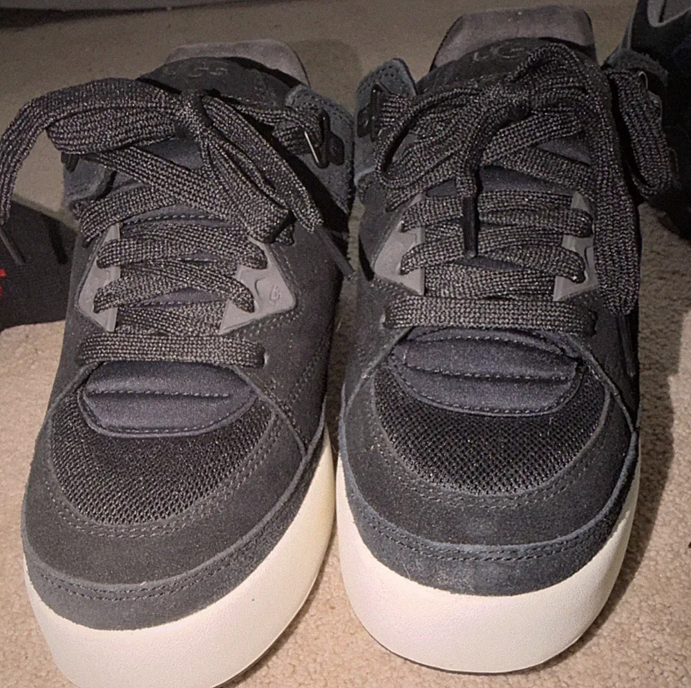 UGG women’s Low Top Athletic Sneakers Black Gray White Lace Up Walking Casual