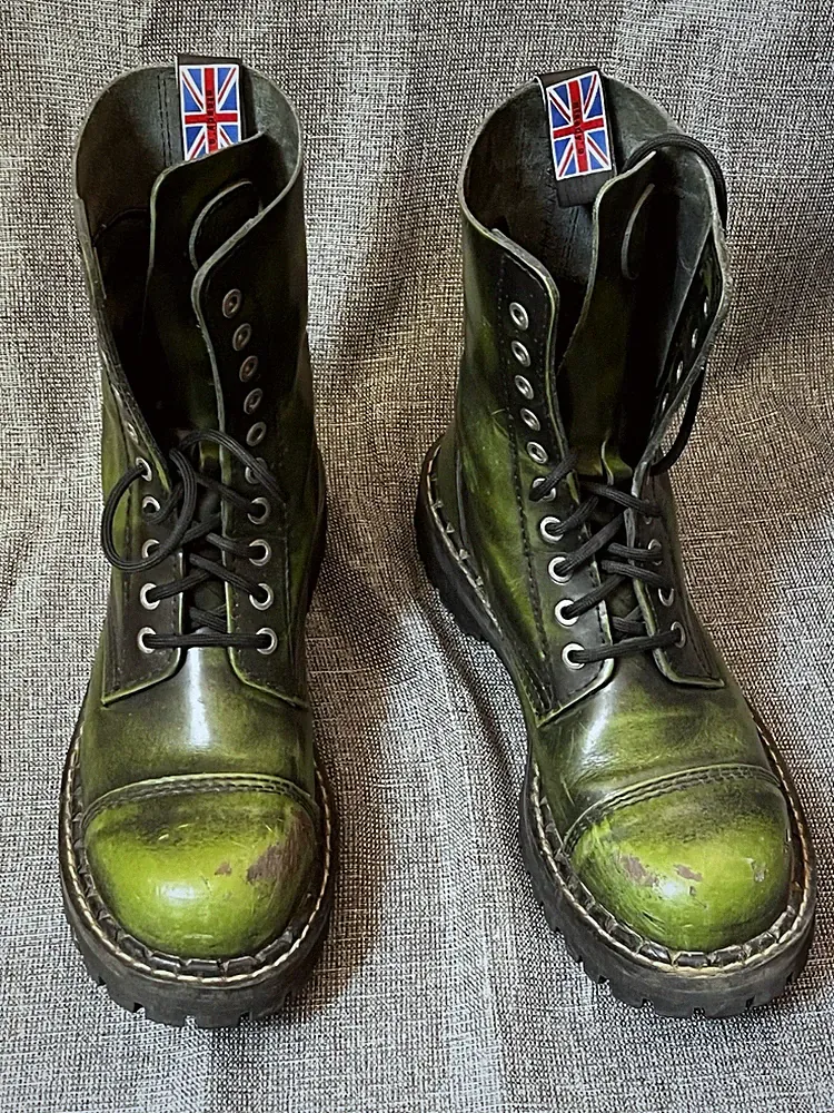 UK combat boots Men’s 9.5 Women’s 11