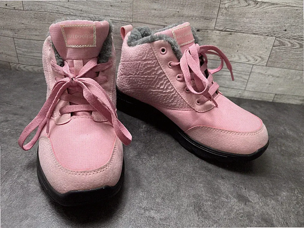 Unbranded Boots Women 9.5M Shoes pink Suede Outdoor Hiking Fur Lined Snow