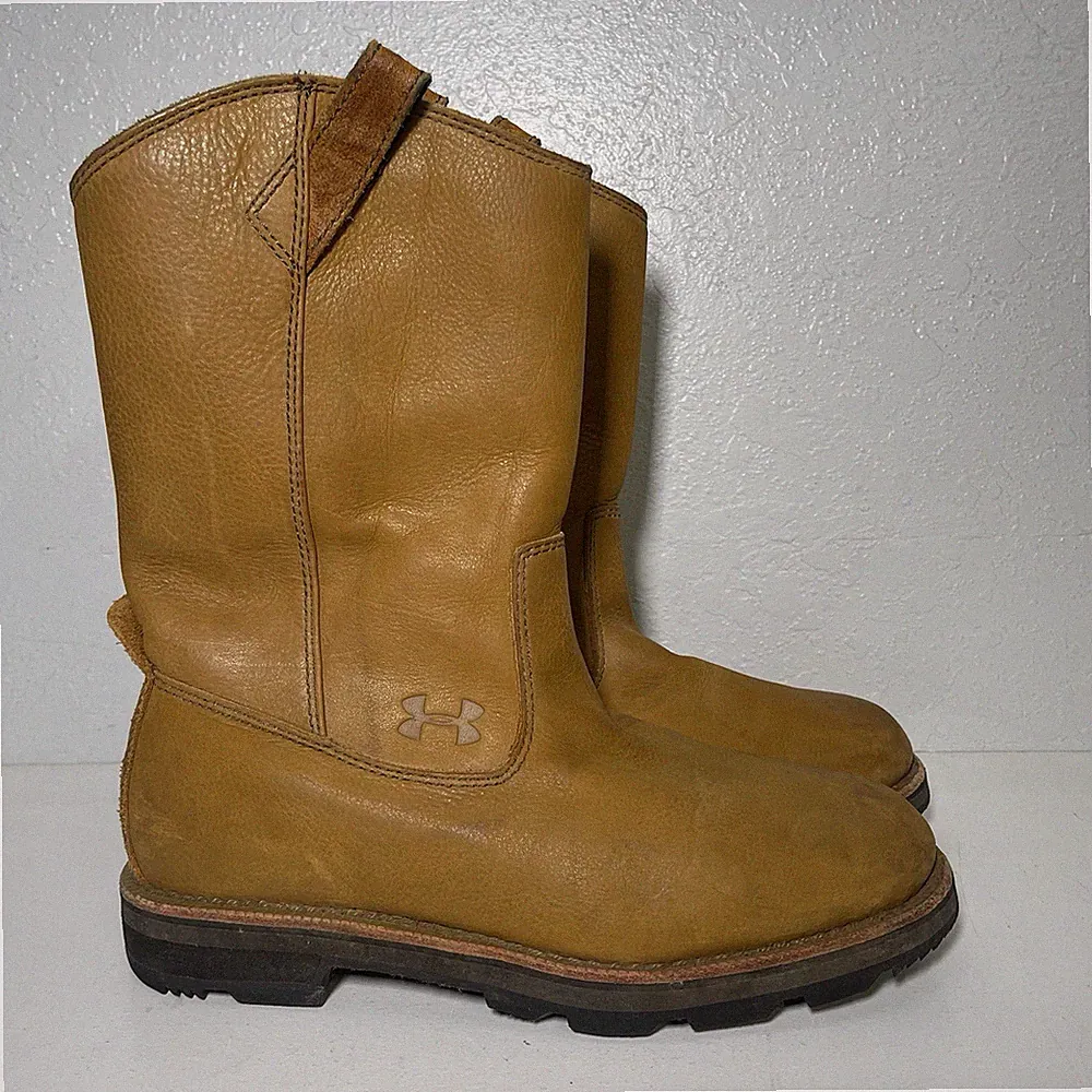 Under Armour Distressed Beige Leather Boots Excellent Sz 8 2013 1240094-253