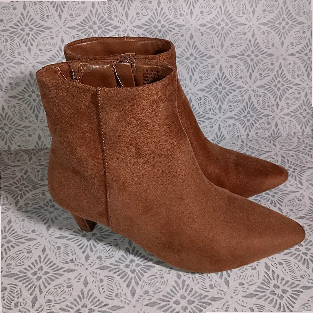 Universal Thread Taylor Boots Women's Size 7 Tan Brown Side Zip Up Heel Ankle