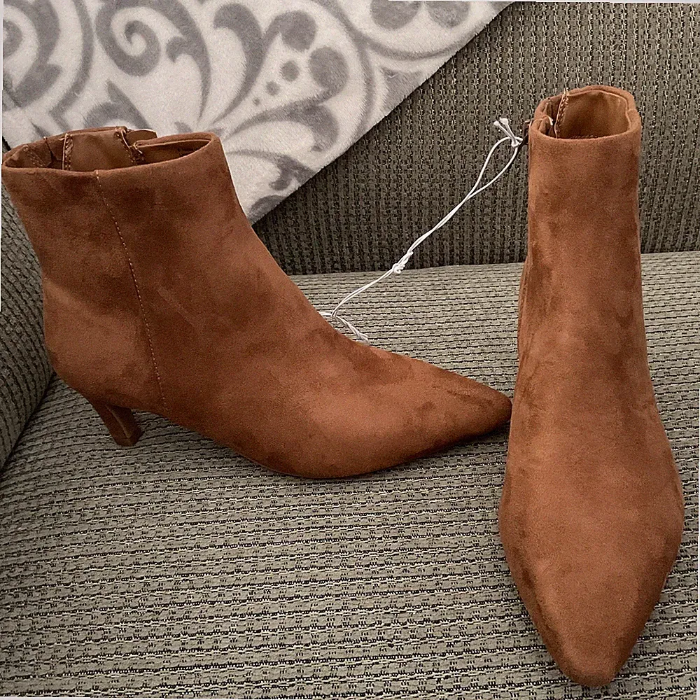 Universal Thread Taylor Boots Women's Size 8 Tan Brown Side Zip Up Heel Ankle