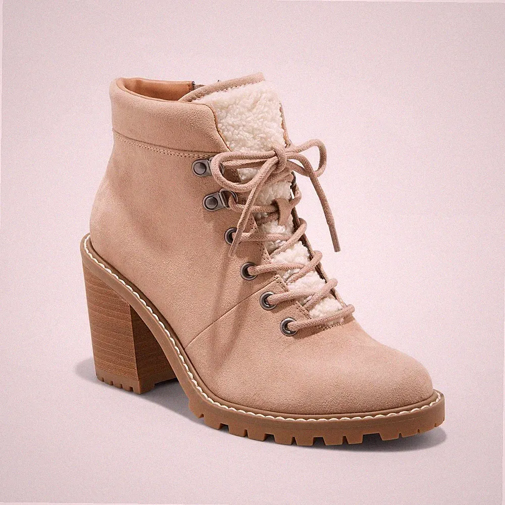 Universal Thread Women's Tipper Heeled Hiking Boots Taupe 7 NIB
